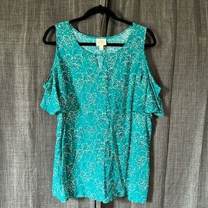 St. John’s bay green floral cold shoulder blouse size large keyhole neckline